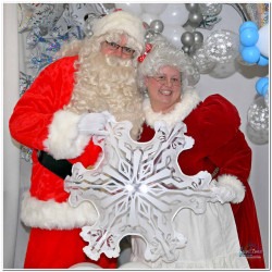 Santa & Mrs - FLEX time visit - 15 - 20 Minute - Christmas D Santa & Mrs - FLEX time visit - 15 - 20 Minute - Christmas D